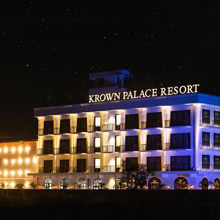 Krown Palace Resort Silvassa Exterior foto